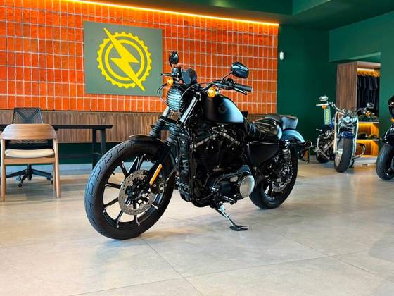 HARLEY-DAVIDSON SPORTSTER IRON 883 HARLEY-DAVIDSON SPORTSTER IRON 883